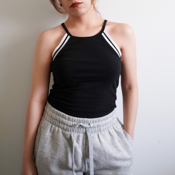 Black and white tank top - Picture 3 of 4